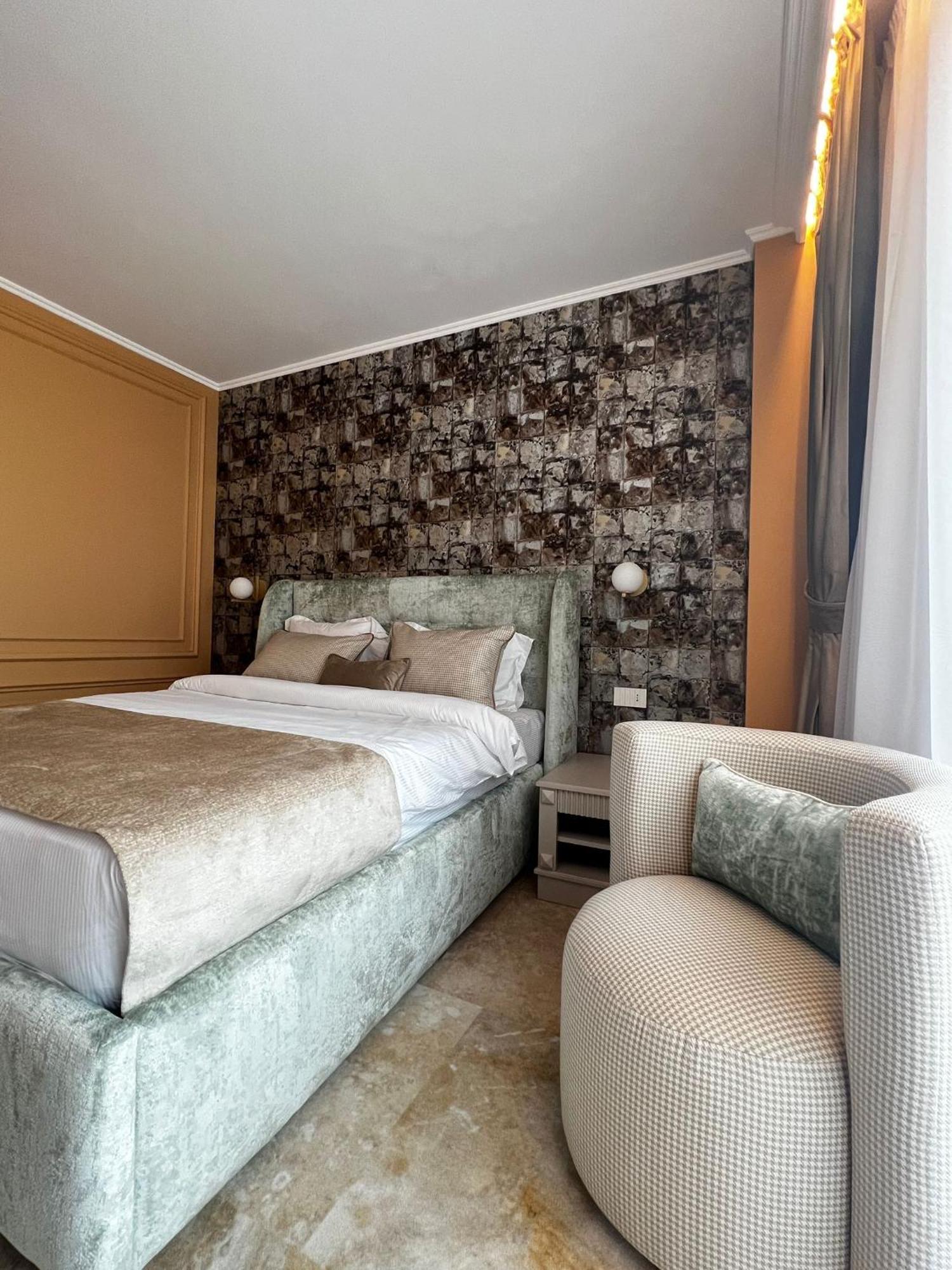 Boutique Hotel Bals エクステリア 写真