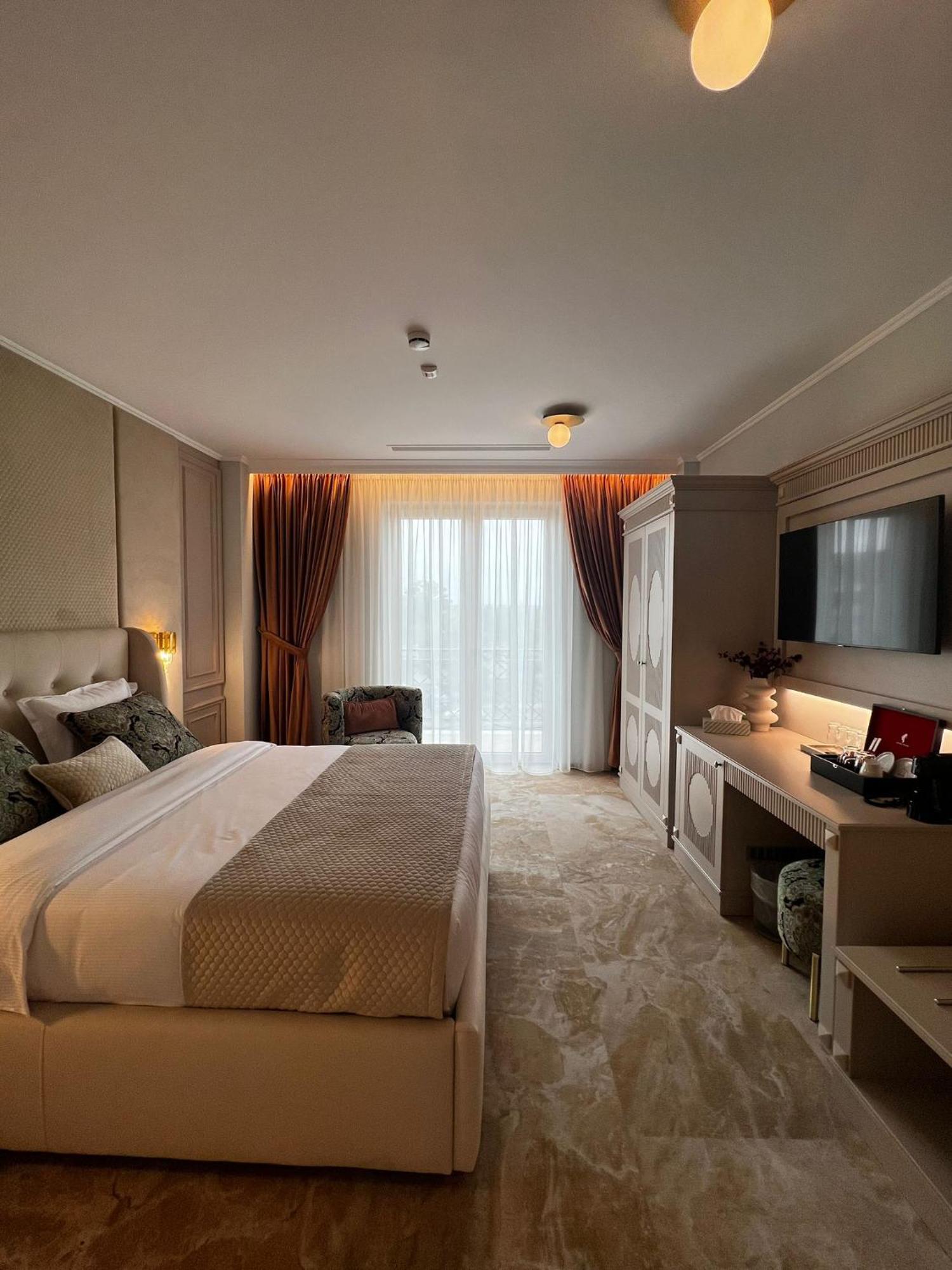 Boutique Hotel Bals エクステリア 写真