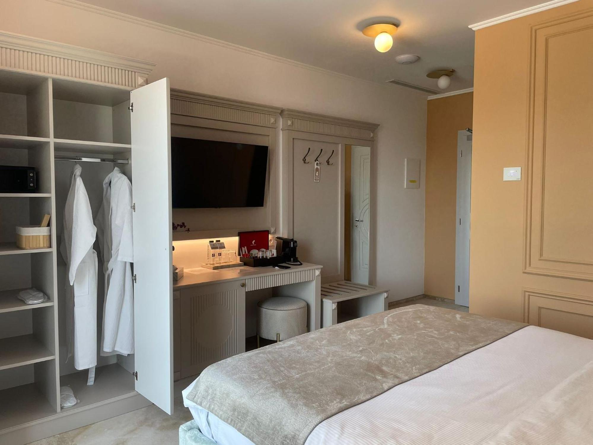Boutique Hotel Bals エクステリア 写真